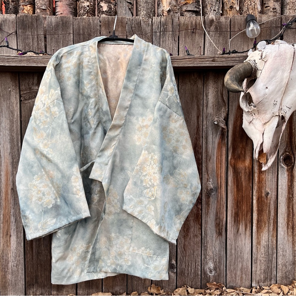 Blue Floral Haori Kimono Jacket in Light Blue and Cream Himoriwabi Couture